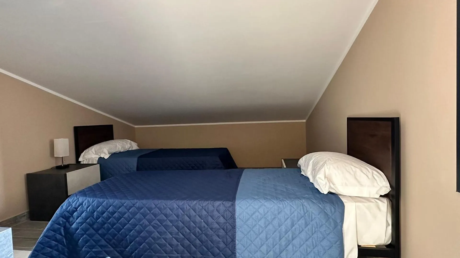Romano'S Ville&Apartaments Fleri Apartament
