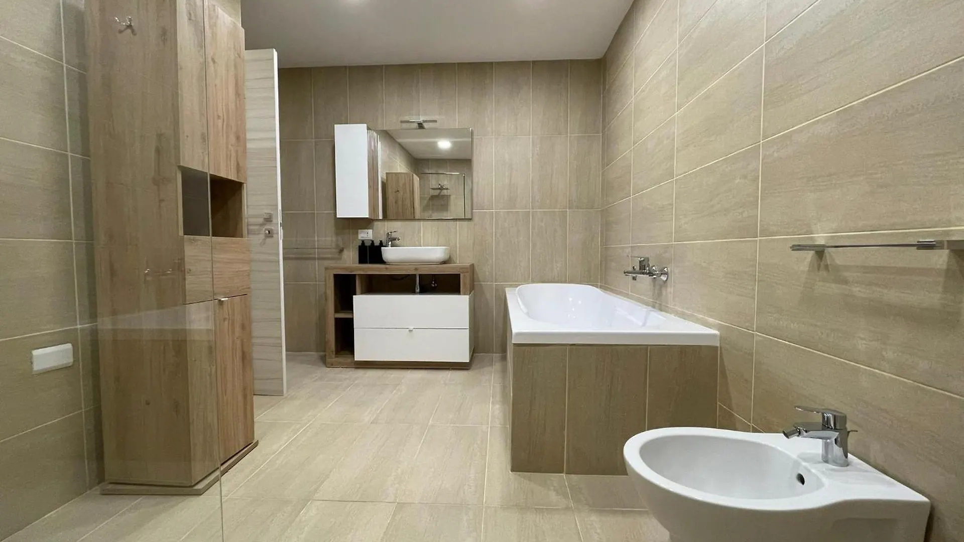 Romano'S Ville&Apartaments Fleri Apartament